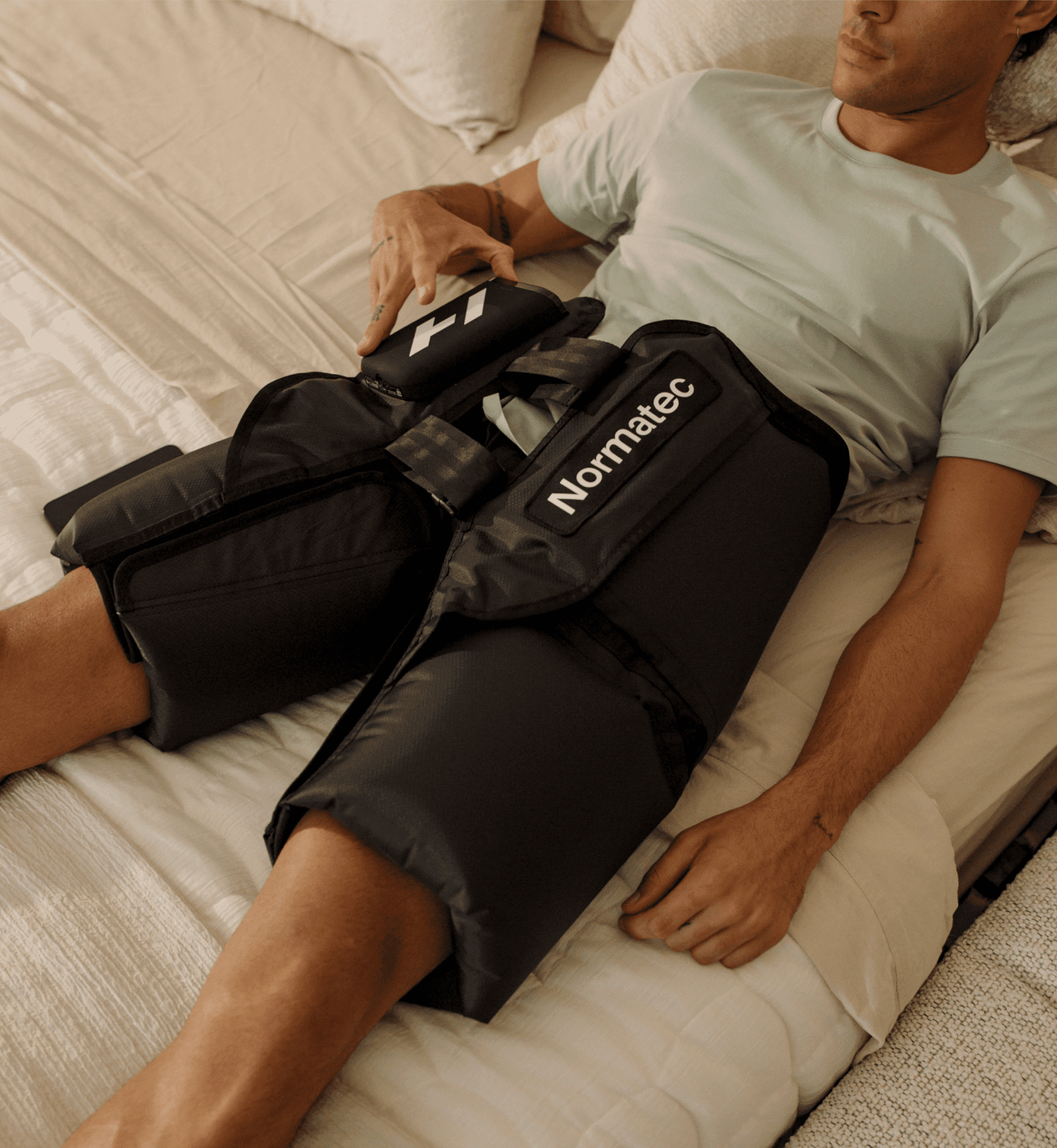 normatec-premier-pack-bottes-premier-legs-manchon-premier-hips-compression-d-air image 4